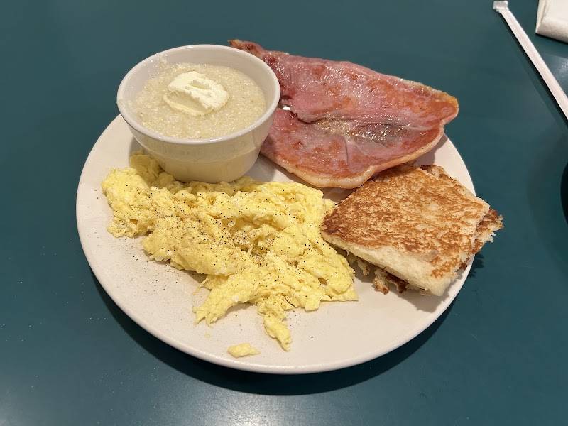 Local's Family Diner