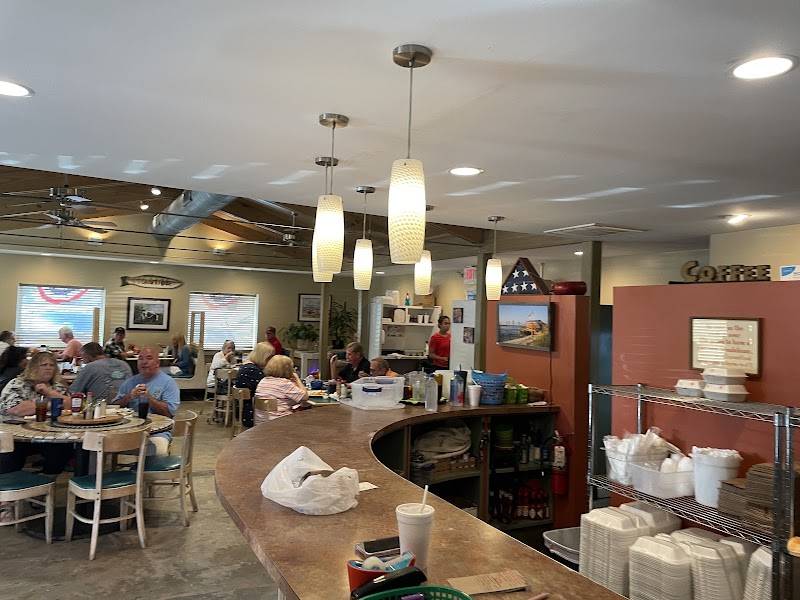 Local's Family Diner