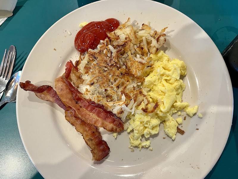 Local's Family Diner