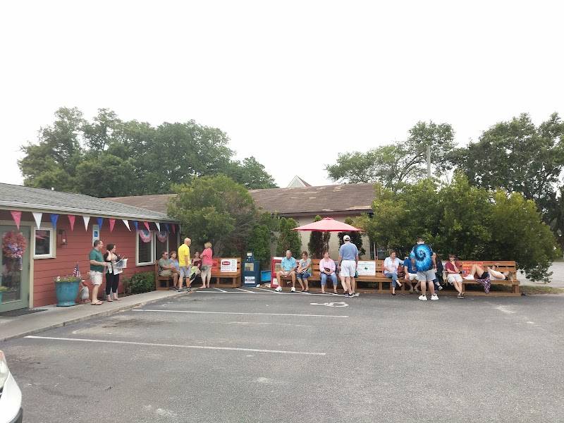 Local's Family Diner