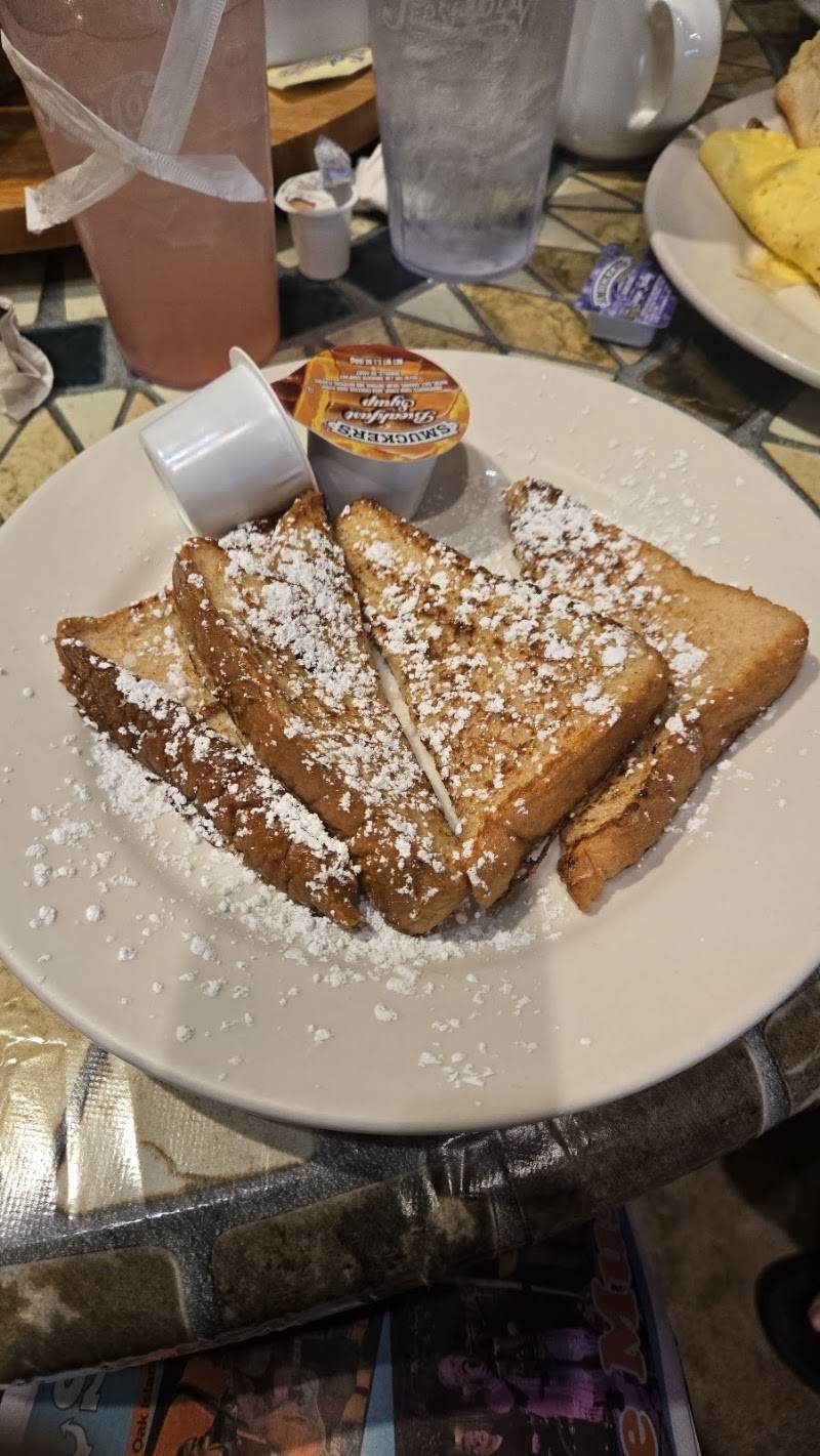 Local's Family Diner