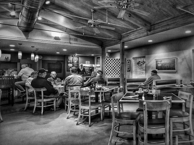 Local's Family Diner
